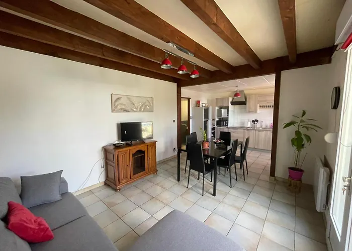 Bienvenue Entre Lacs, Balades Et Culture Salmiech